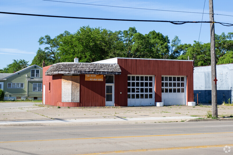 329 E Laketon Ave, Muskegon, MI for sale - Primary Photo - Image 1 of 1