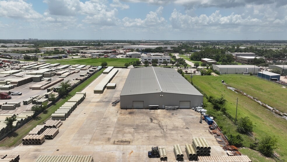 19300 Oil Center Blvd, Houston, TX for lease - Building Photo - Image 2 of 7