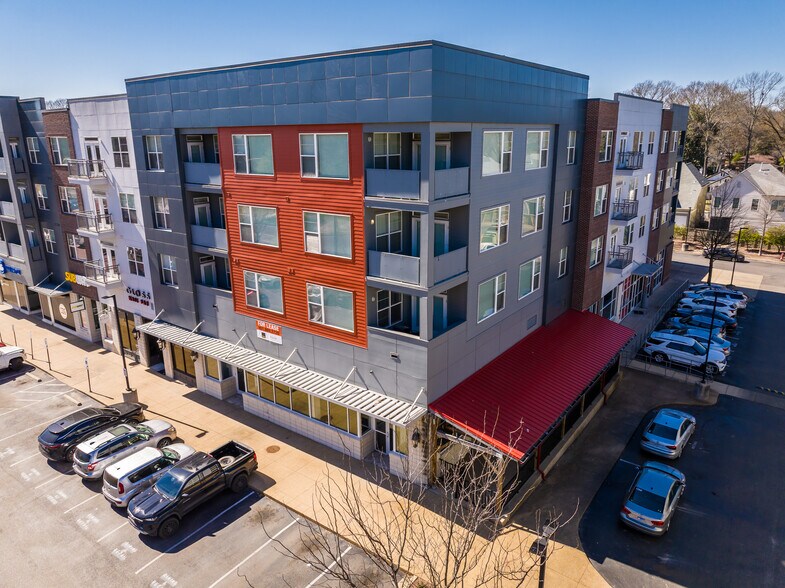395 S Highland St, Memphis, TN à louer - Photo du bâtiment - Image 2 de 10