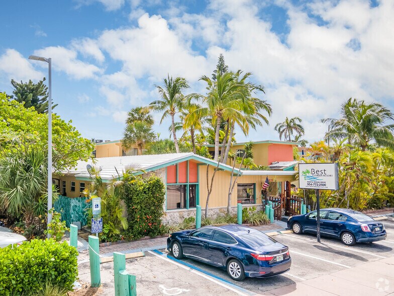 4628 N Ocean Dr, Lauderdale-by-the-Sea, FL à vendre - Photo du bâtiment - Image 2 de 6