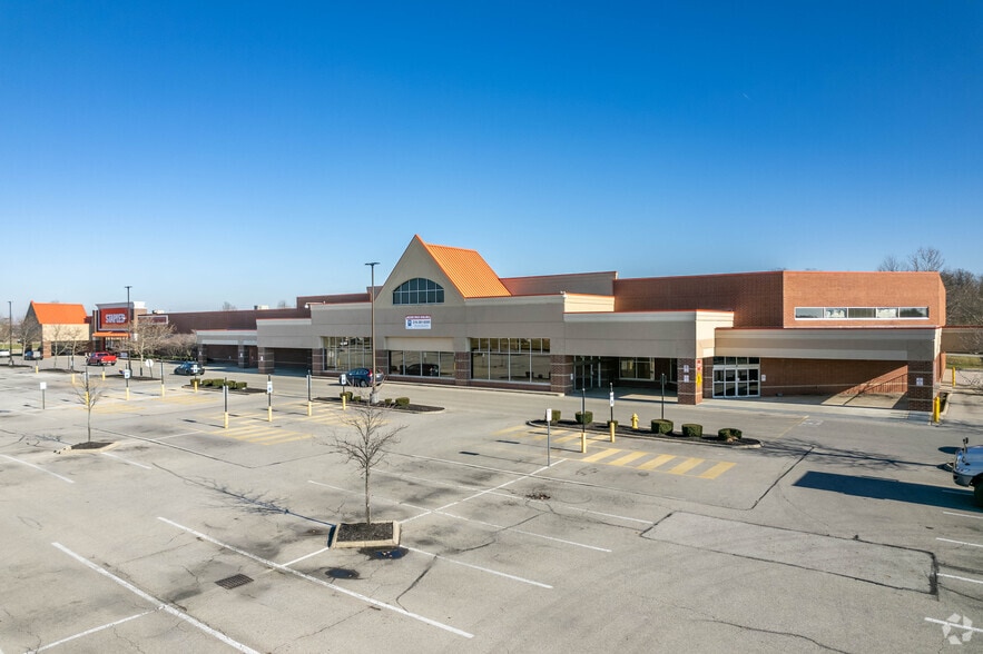 9009-9051 Columbus Pike, Lewis Center, OH à louer - Photo principale - Image 2 de 5