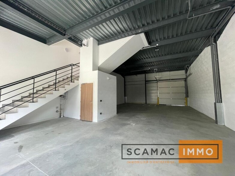 Flex dans Fresnes à louer - Photo du bâtiment - Image 1 de 5