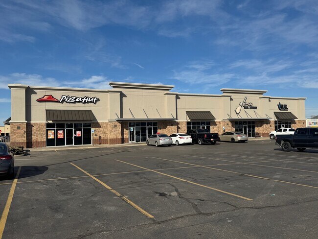 More details for 107-115 E State Highway 152, Mustang, OK - Retail for Lease