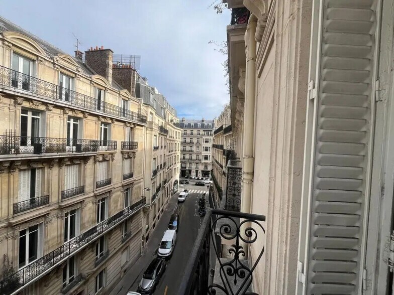 4 Rue De Cerisoles, Paris à louer - Photo du bâtiment - Image 3 de 6
