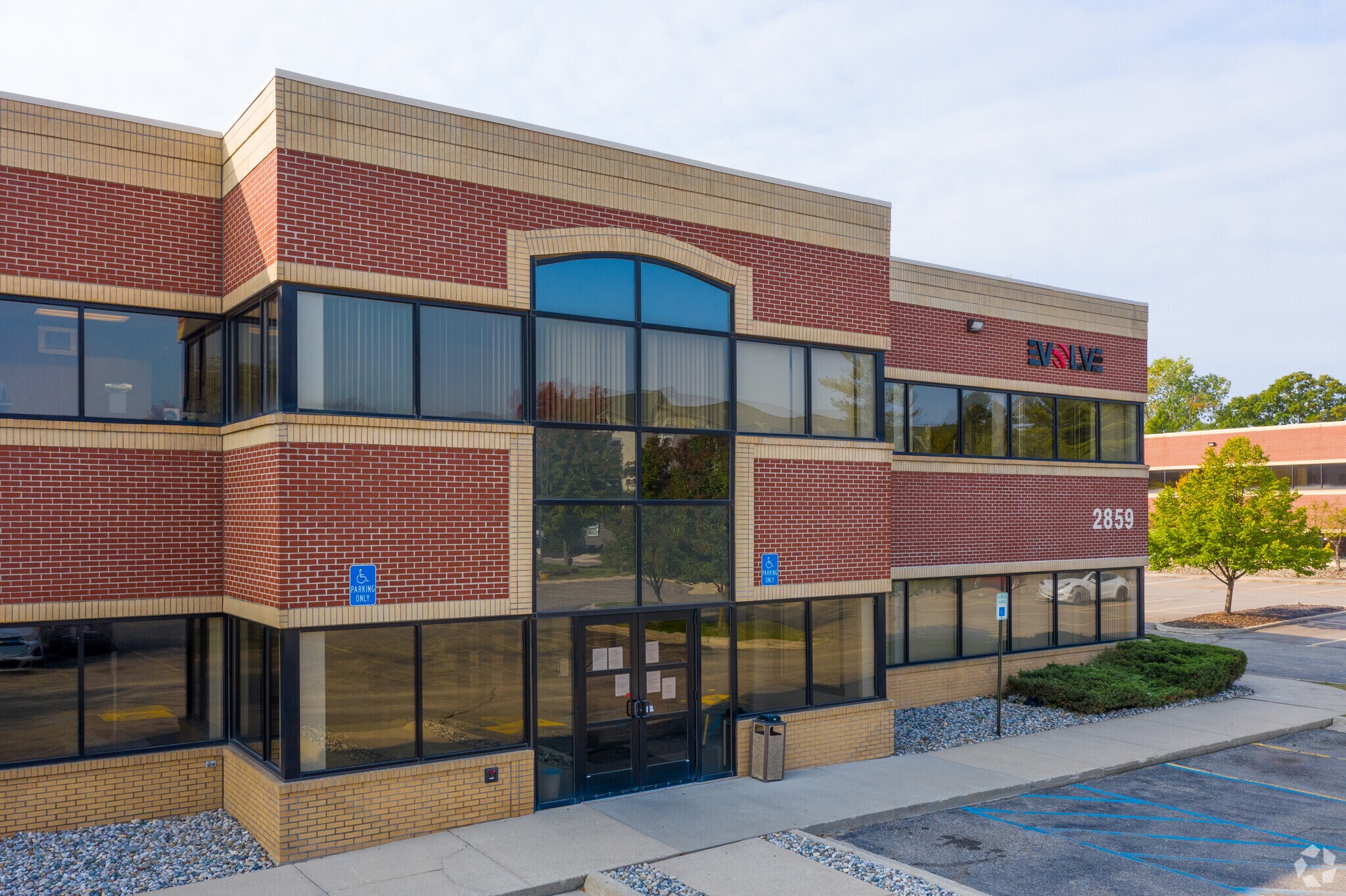 2859 Eyde Pky, East Lansing, MI à vendre Photo principale- Image 1 de 3