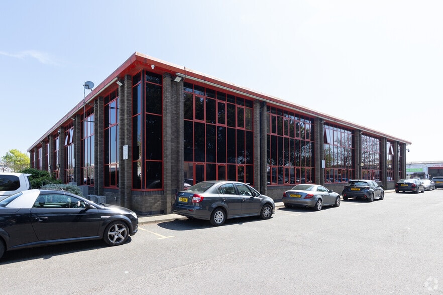 58 Marlborough Rd, Lancing for lease - Building Photo - Image 2 of 3