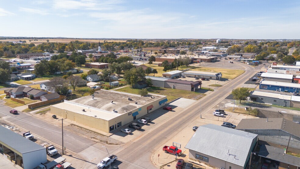 1903-1915 Main St, Woodward, OK à vendre - Photo du bâtiment - Image 2 de 2