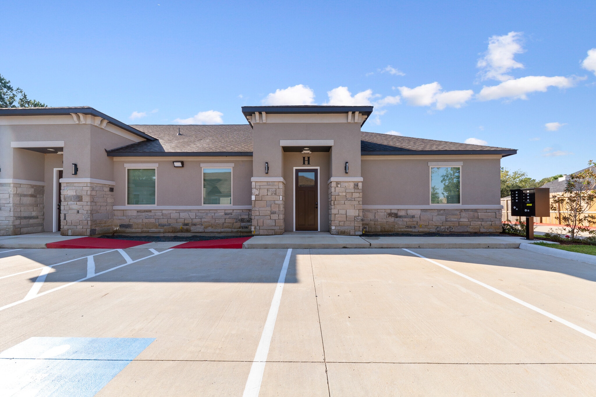 12422 Spring Cypress Rd, Tomball, TX for lease Building Photo- Image 1 of 14