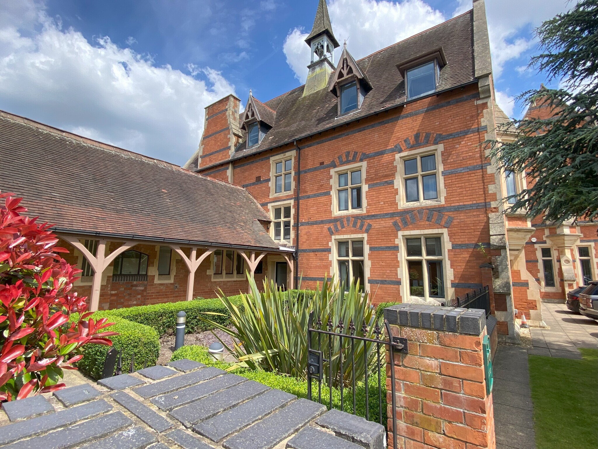 South Dr, Birmingham for lease Primary Photo- Image 1 of 13