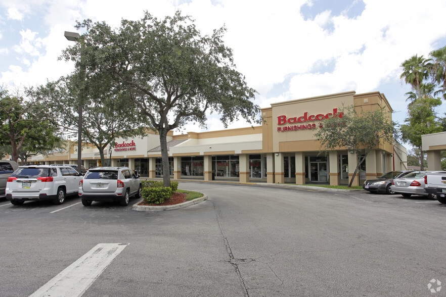 3801-3951 W Broward Blvd, Plantation, FL for lease - Building Photo - Image 3 of 9