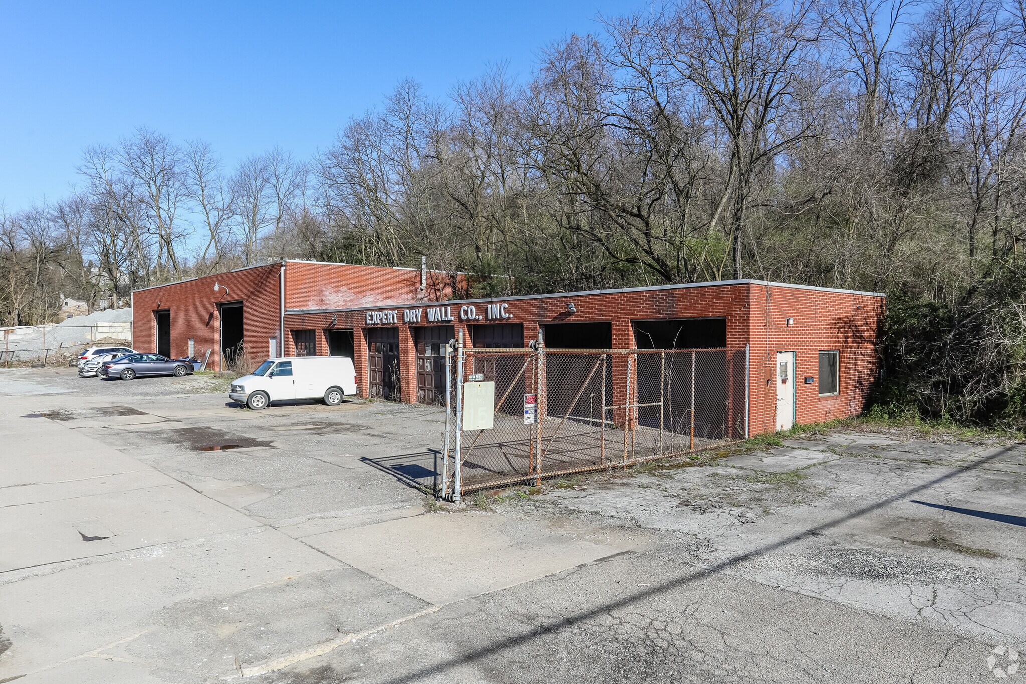 421 Regis Ave, Pleasant Hills, PA for sale Primary Photo- Image 1 of 1