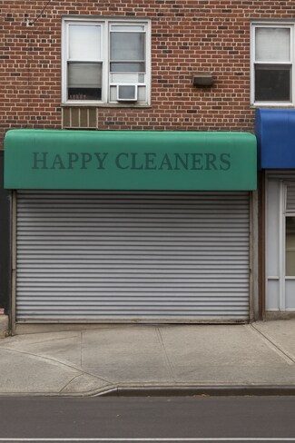 Plus de détails pour 8515 Whitney Ave, Elmhurst, NY - Commerce de détail à louer