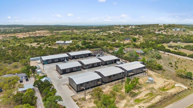Plus de détails pour 451 Farrell Rd, Dripping Springs, TX - Flex à vendre