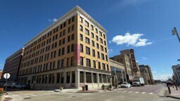 116 N Chicago St, Joliet, IL à louer Photo du bâtiment- Image 1 de 9