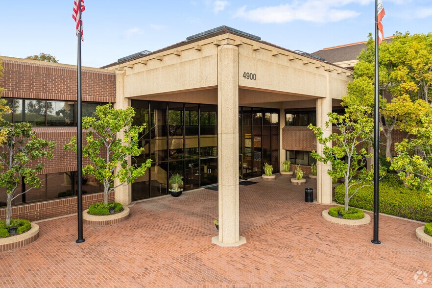 4920 Rivergrade Rd, Irwindale, CA à louer - Photo du bâtiment - Image 1 de 6