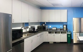 600 University St, Seattle, WA for lease Interior Photo- Image 2 of 4