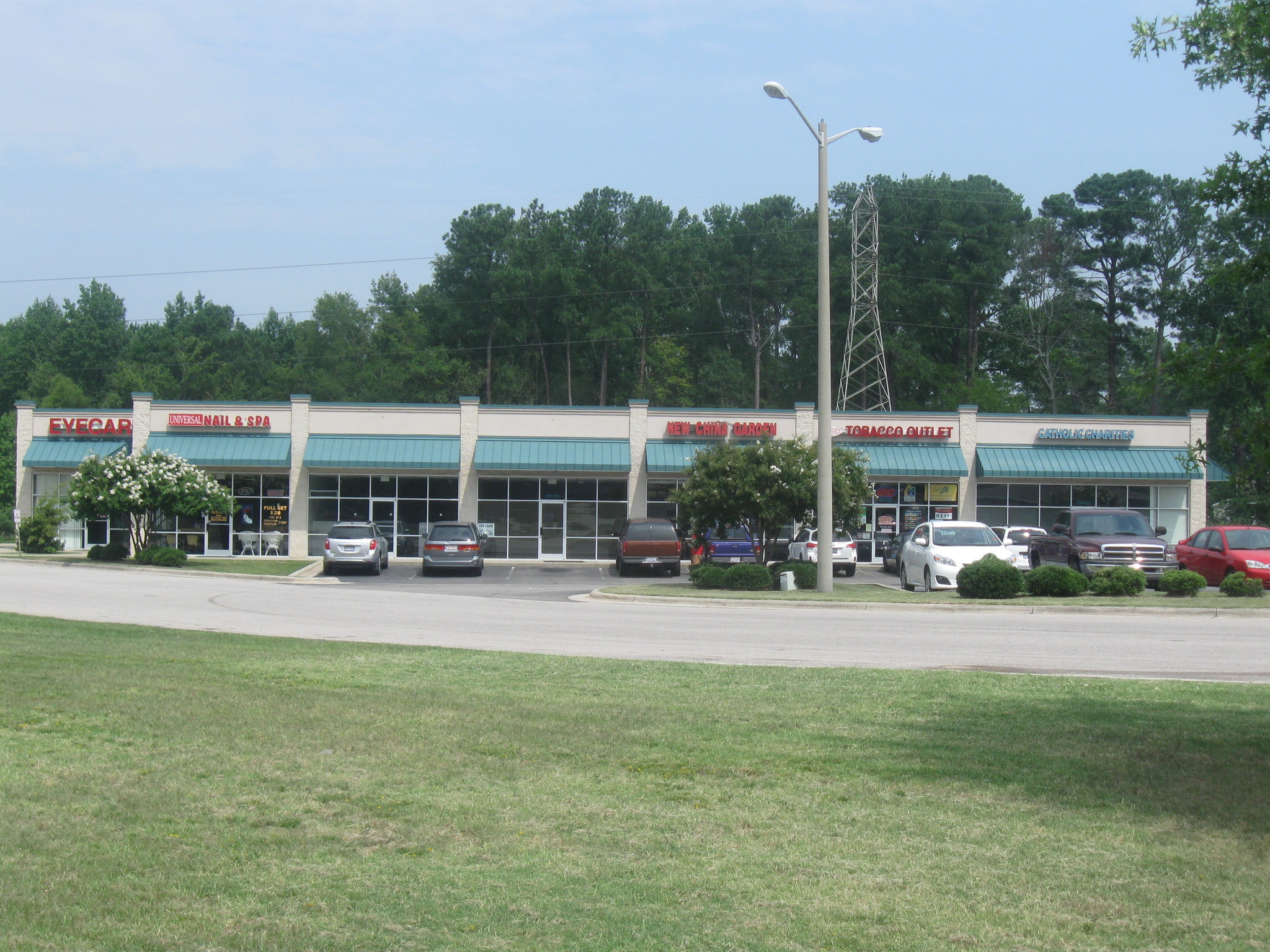 590 Cedar Creek Rd, Fayetteville, NC for lease Building Photo- Image 1 of 15