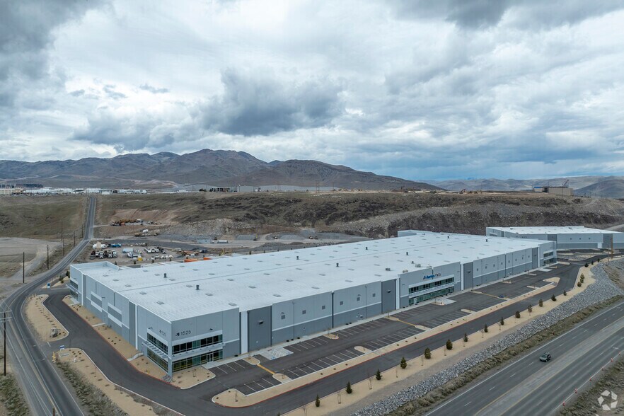 1525 Venice Dr, Sparks, NV for lease - Building Photo - Image 2 of 3