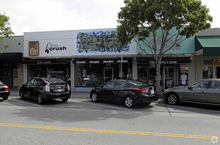 653-657 Laurel St, San Carlos, CA à vendre - Photo principale - Image 1 de 2