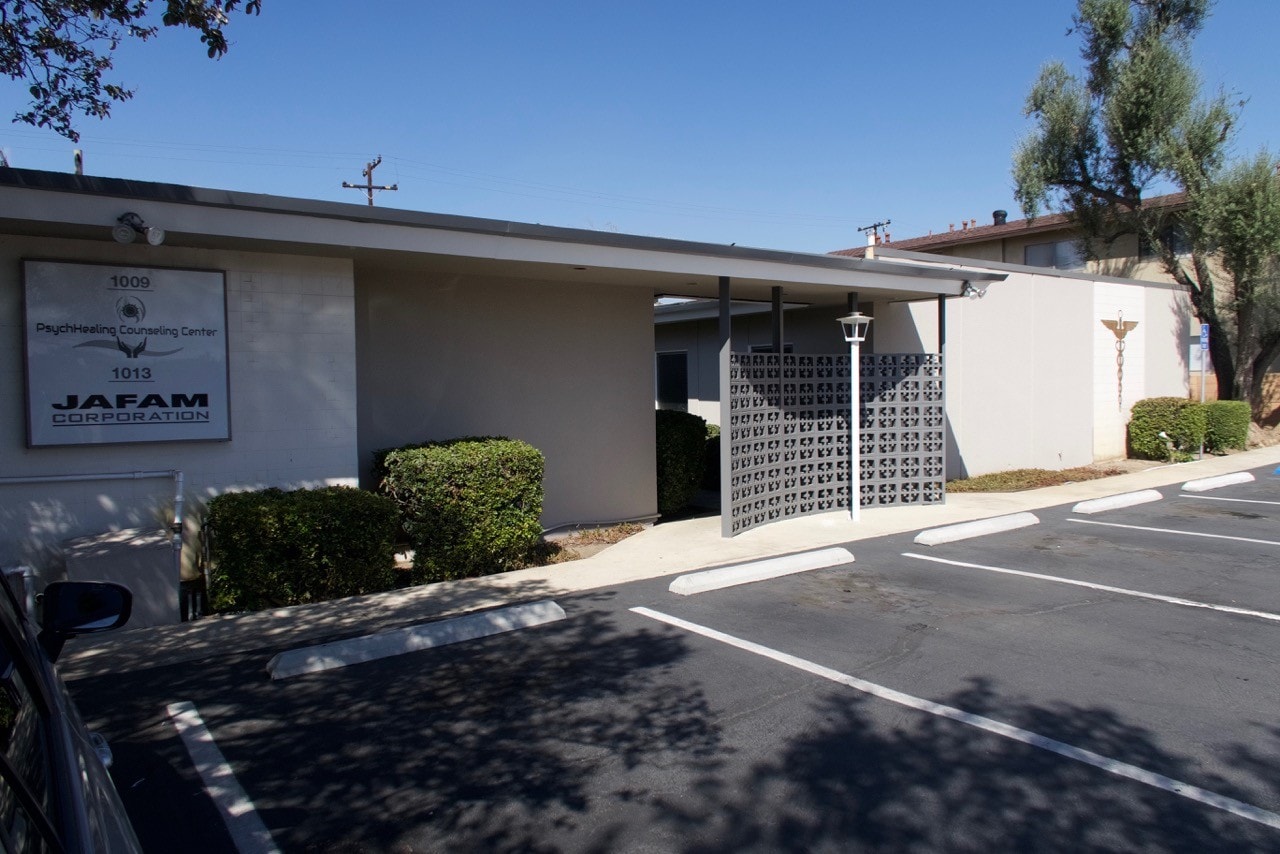1013 N Begonia Ave, Ontario, CA for lease Primary Photo- Image 1 of 10