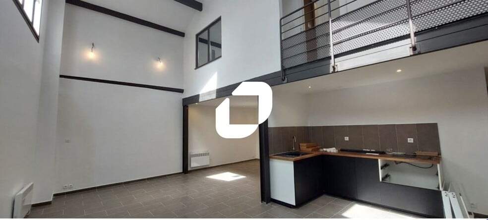 11 Rue De Nantes, Paris for sale - Interior Photo - Image 1 of 7