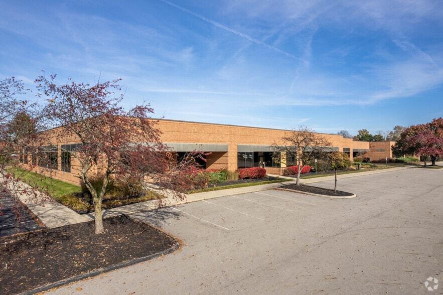 701-719 Brooksedge Plaza Dr, Westerville, OH for lease - Building Photo - Image 1 of 5