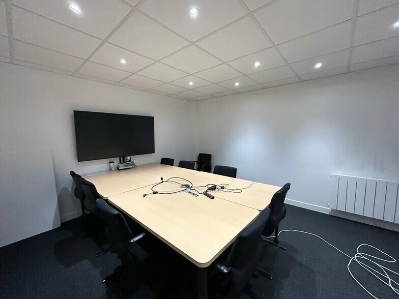 Retail in Lille for lease - Interior Photo - Image 3 of 5