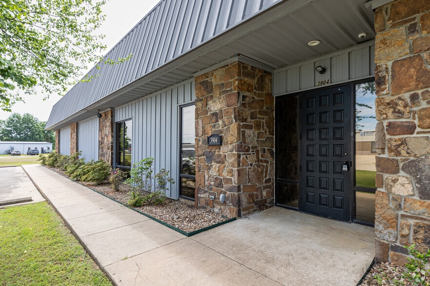3904 Ayers Rd, Fort Smith, AR à vendre - Photo du bâtiment - Image 2 de 23