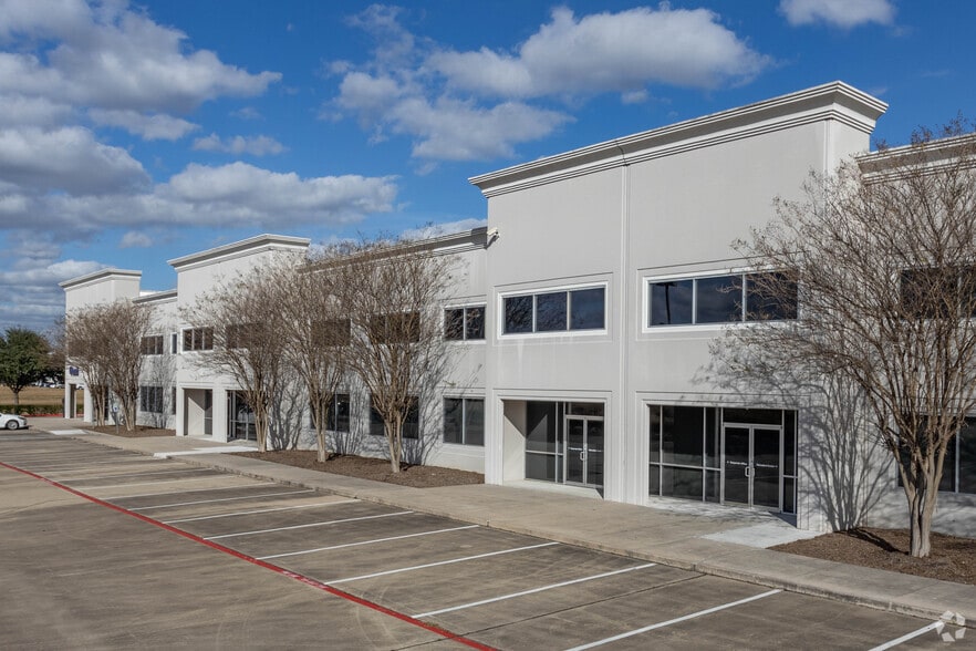 12300 Dairy Ashford Rd, Sugar Land, TX for lease - Building Photo - Image 3 of 7