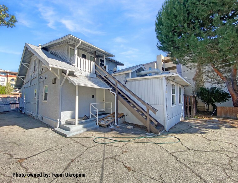 750 E Walnut St, Pasadena, CA à louer - Photo du bâtiment - Image 3 de 7