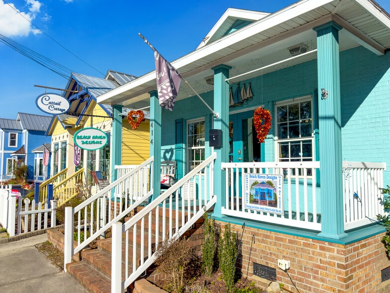 414 N Howe St, Southport, NC for sale - Primary Photo - Image 1 of 34