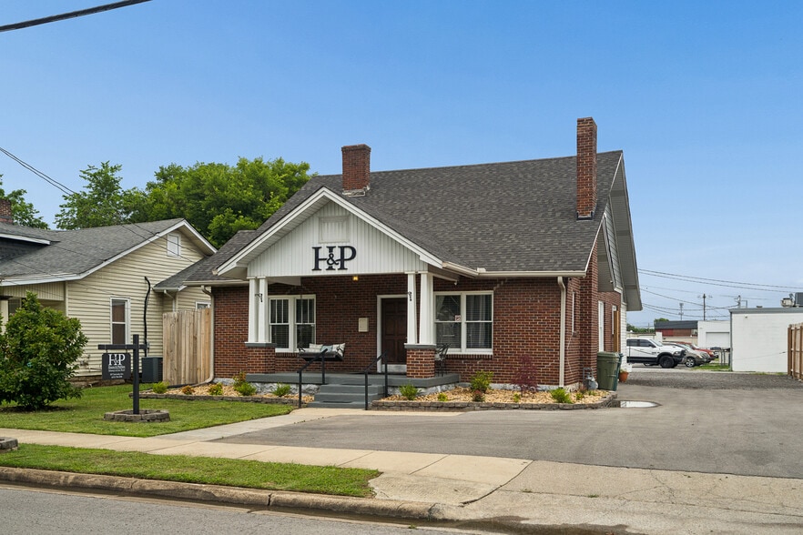 207 University Ave, Lebanon, TN for sale - Building Photo - Image 3 of 32