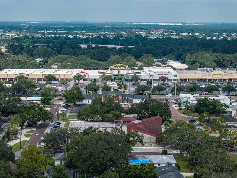 211 Easton Dr, Lakeland, FL for sale - Aerial - Image 3 of 17