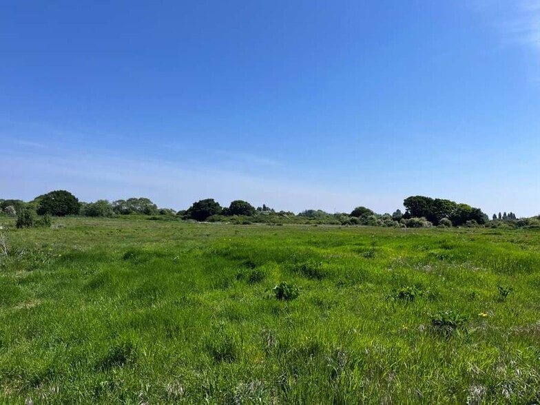 Lane East of Cherry Orchard Way, Rochford for sale - Building Photo - Image 2 of 4