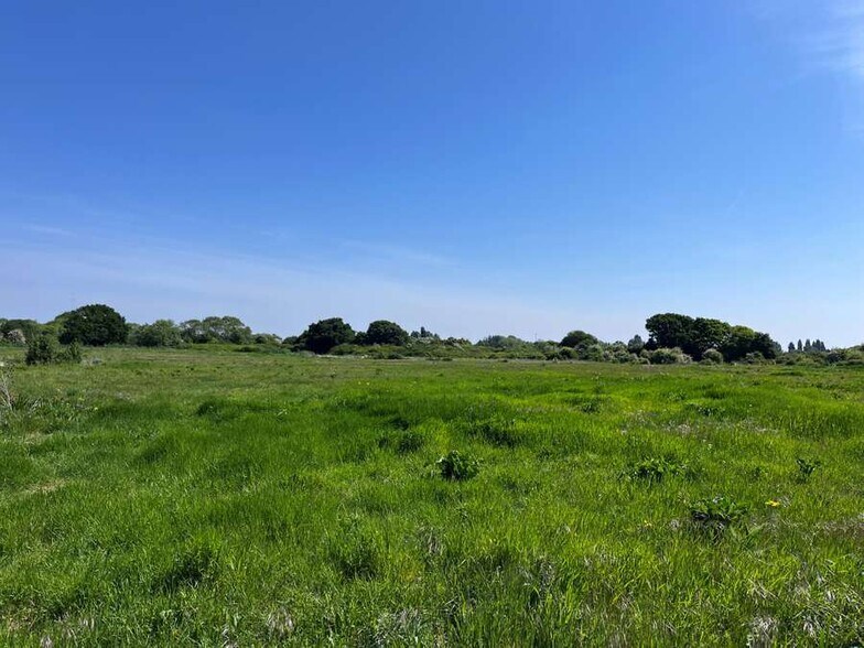 Lane East of Cherry Orchard Way, Rochford à vendre - Photo du bâtiment - Image 2 de 4