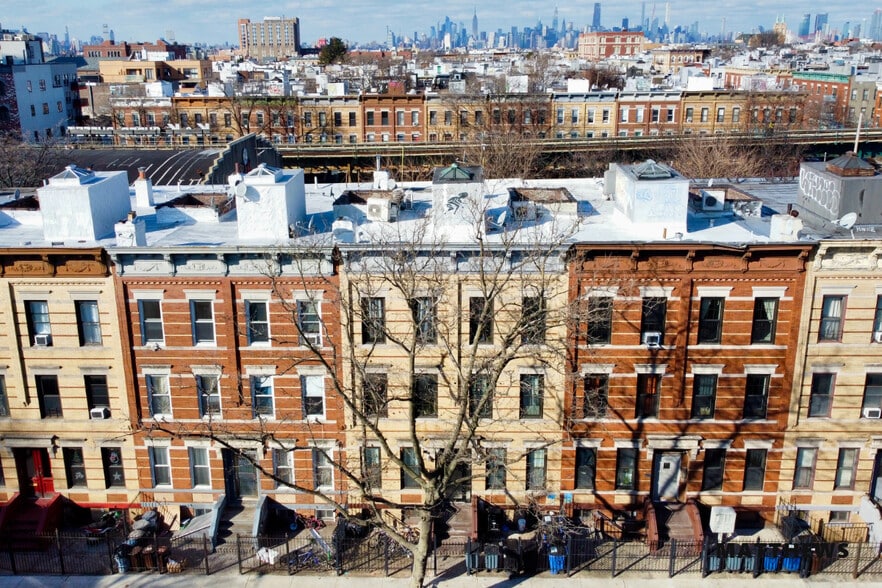 1673 Woodbine St, Ridgewood, NY for sale - Building Photo - Image 1 of 5