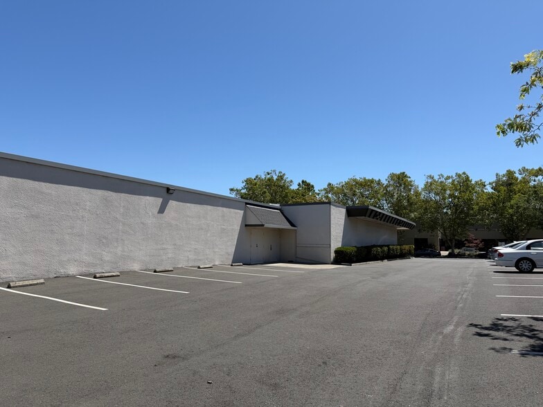 2321 Stanwell Dr, Concord, CA for sale - Building Photo - Image 2 of 6