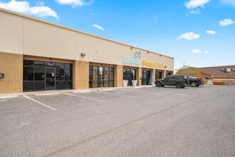 2000 Lomaland Dr, El Paso, TX for lease Building Photo- Image 2 of 57