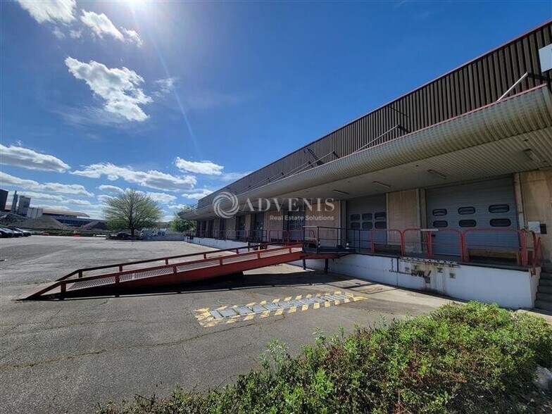 25 Route Du Mole 2 Et 3, Gennevilliers à louer - Photo du bâtiment - Image 2 de 6