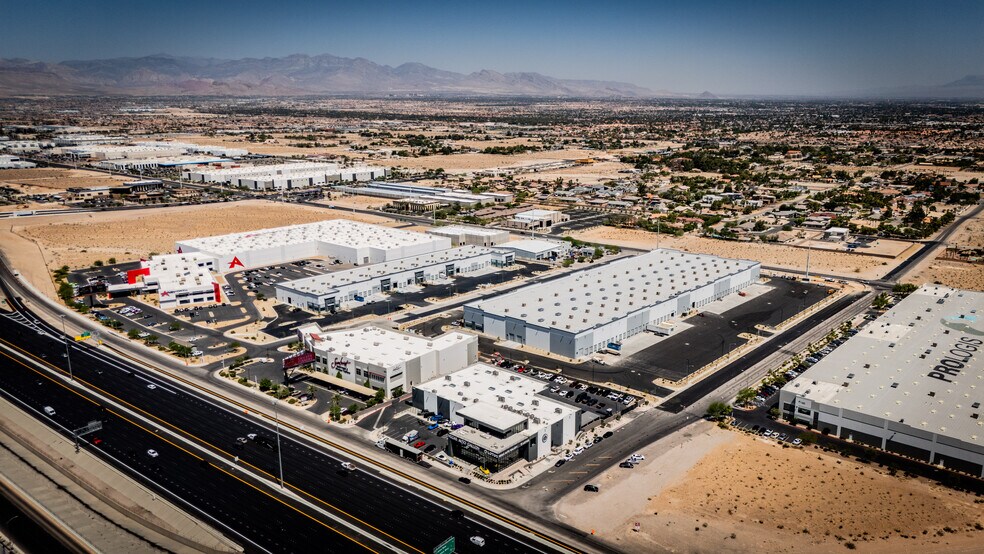 6551 Westwind Rd, Las Vegas, NV à louer - Photo du bâtiment - Image 3 de 5