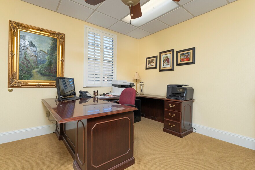 2308 Michigan Ct, Dalworthington Gardens, TX à vendre - Photo du bâtiment - Image 3 de 8