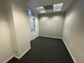 103 Providence Mine Rd, Nevada City, CA à louer Photo intérieure- Image 1 de 2