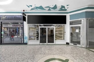 1-32 Quadrant Arcade, Romford for lease Interior Photo- Image 1 of 5