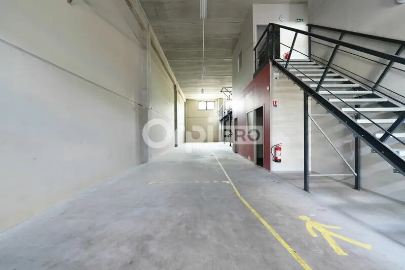 287 Rue Barthelemy Thimonnier, Brignais à louer - Photo du bâtiment - Image 3 de 12