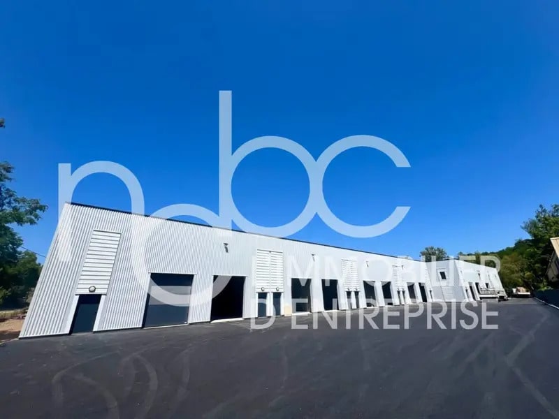 Flex in Saint-Germain-Nuelles for lease Building Photo- Image 1 of 9