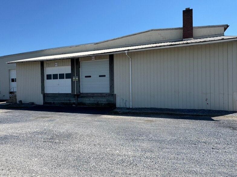 96 Main st, Reinholds, PA à louer - Photo du bâtiment - Image 2 de 12