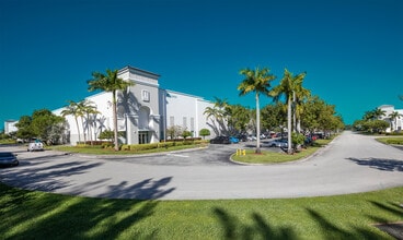 12200 NW 25th St, Miami, FL à louer Photo intérieure- Image 1 de 1