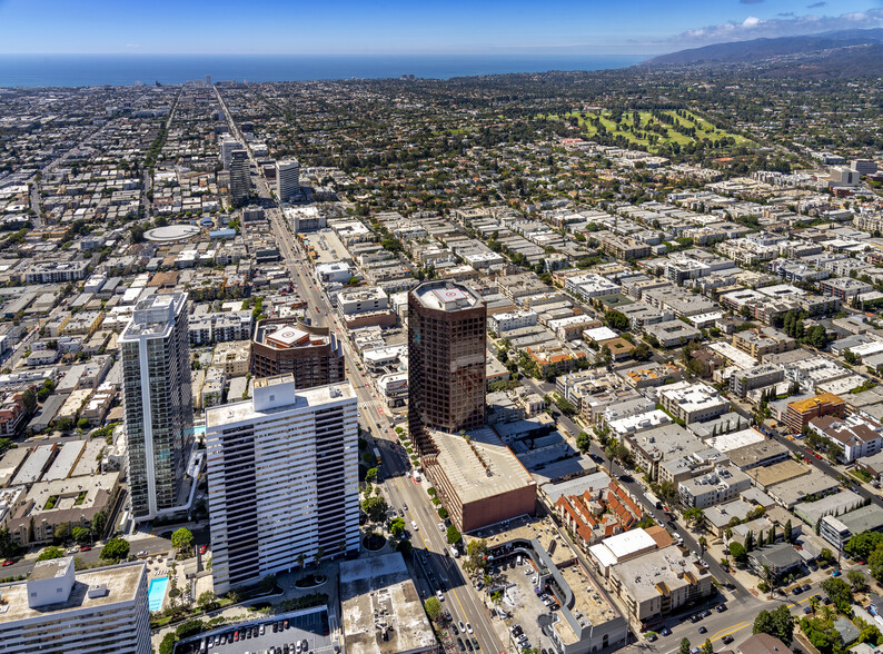 11755 Wilshire Blvd, Los Angeles, CA à louer - Photo du bâtiment - Image 1 de 13