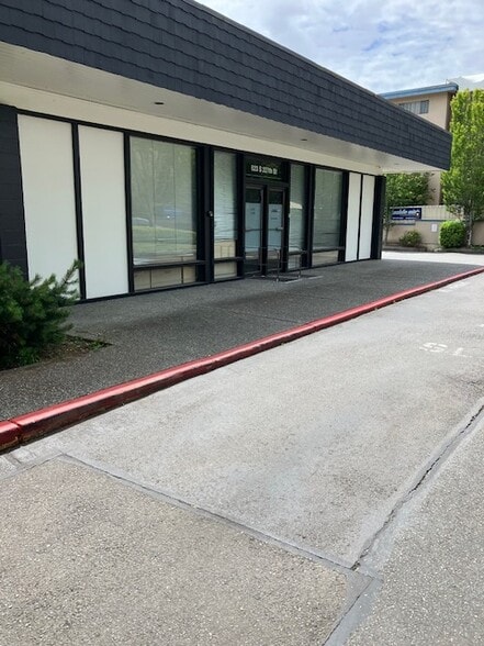627 S 227th St, Des Moines, WA for lease - Building Photo - Image 2 of 3