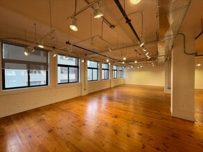 1217 Sansom St, Philadelphia, PA for lease Interior Photo- Image 2 of 3